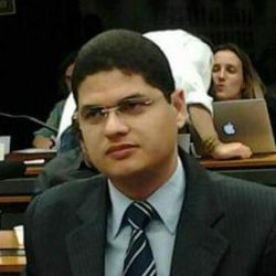ELE ESTÁ DE VOLTA: Elder Muniz terá programa na Rádio Serigy