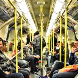 COLAPSO I Coronavírus: o que pode acontecer aos brasileiros sem o isolamento social?