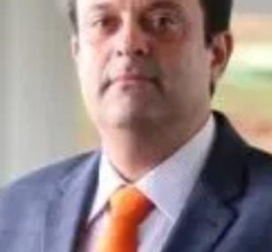 Witzel exonera secretários da Casa Civil e da Fazenda e faz troca-troca no governo