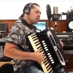 Todos em uma só voz, em um só coração, ... uma só canção - Live Solidária em prol dos músicos de Propriá