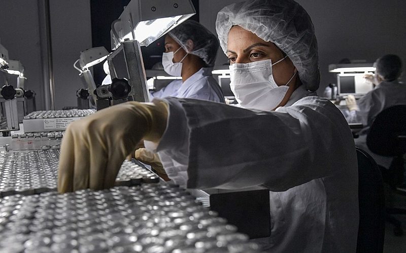 CIÊNCIA: Quais são as diferenças entre as vacinas? E por que não se deve misturar as doses?