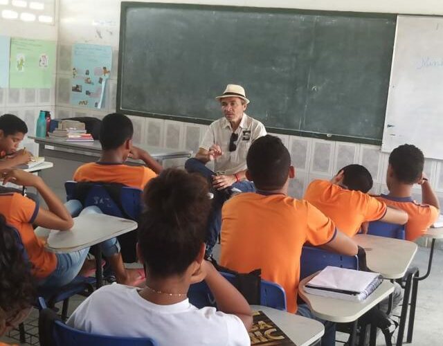 Atenção professores/as: a vida em primeiro lugar