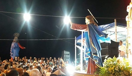 Mastro Poeira: No domingo da festa, a romaria dos fiéis, começa bem cedinho ao nascer do sol