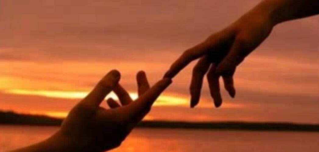 A SEMANA na web rádio TRIBUNA DA PRAIA, uma trincheira em defesa da sociedade, um microfone que já nasceu com o peso de 39 anos de história