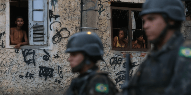 Guerra às drogas, imperialismo e saúde pública